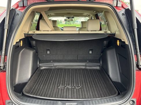 Used 2019 Honda CR-V Touring image 11