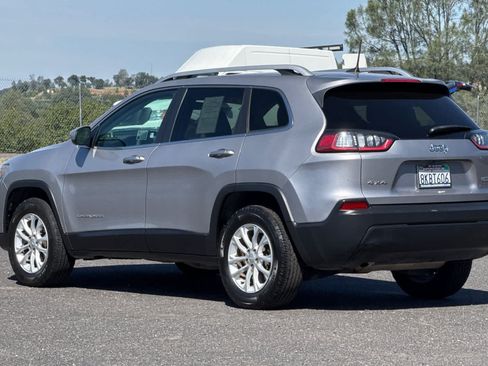 Used 2019 Jeep Cherokee Latitude w/ Popular Appearance Group AWD/4WD image 5