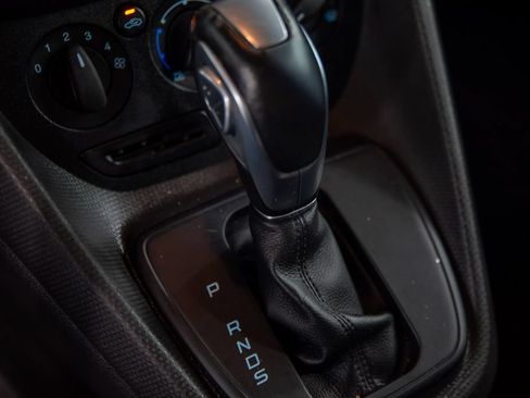 Used 2016 Ford Transit Connect XL FWD image 19