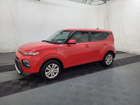 Used 2020 Kia Soul LX FWD image 3