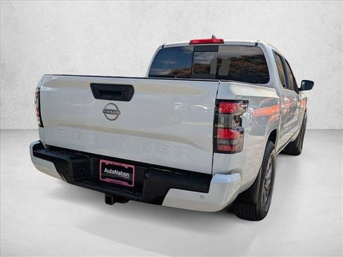 Certified 2025 Nissan Frontier SV w/ SV Convenience Package image 5