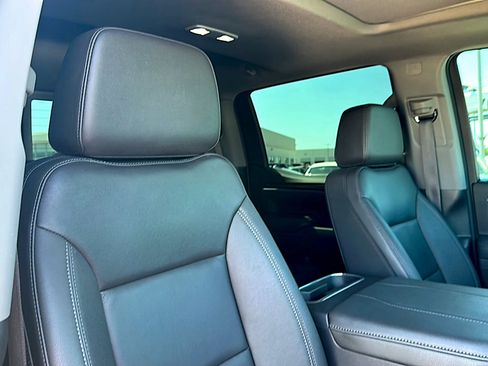 Used 2025 Chevrolet Silverado 1500 LT Trail Boss w/ Convenience Package II AWD/4WD image 26