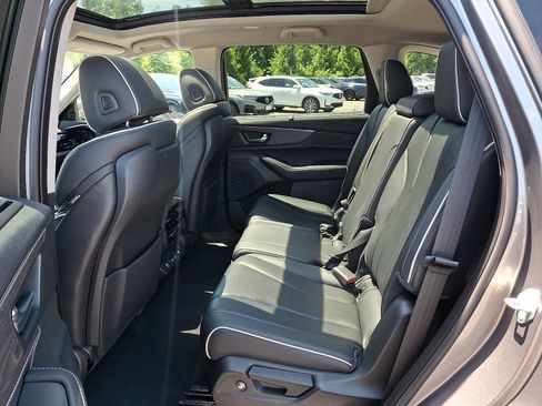 Used 2023 Acura MDX SH-AWD w/ Advance Package image 10