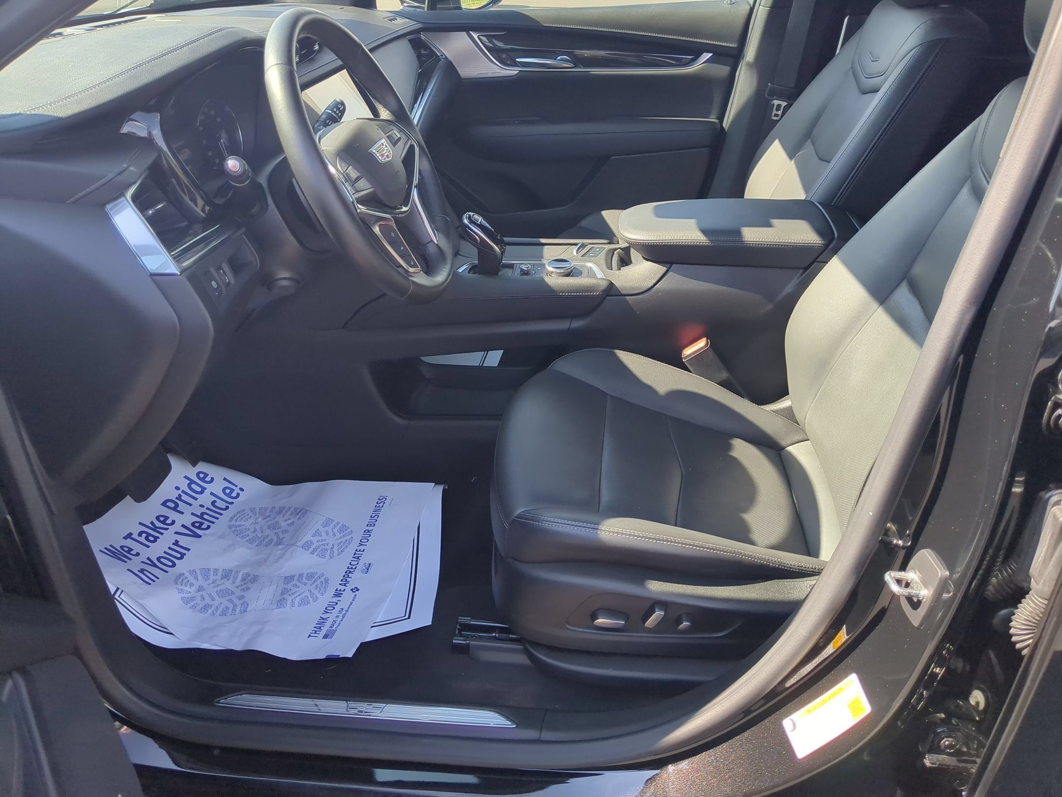 Certified 2022 Cadillac XT5 Premium Luxury AWD/4WD image 16