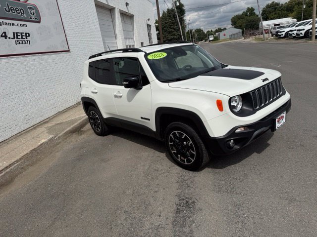 Used 2023 Jeep Renegade Latitude AWD/4WD image 5