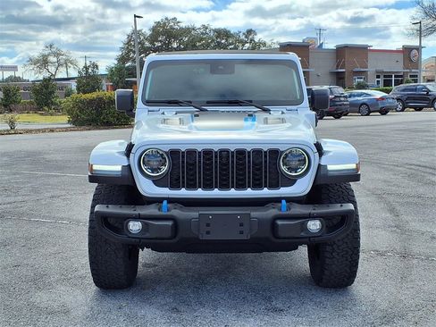 Used 2024 Jeep Wrangler Unlimited Rubicon 4xe image 2