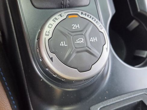 Used 2024 Ford Bronco Outer Banks image 25