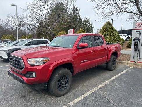 Used 2022 Toyota Tacoma SR5 image 3