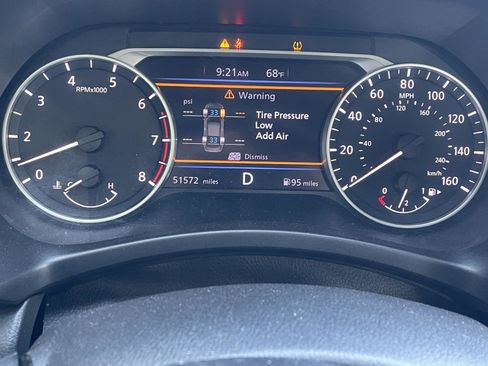 Used 2024 Nissan Sentra SV image 9