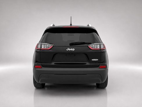 Used 2019 Jeep Cherokee Latitude w/ Popular Appearance Group FWD image 4
