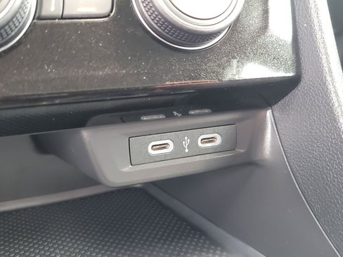 Used 2024 Volkswagen Jetta SE FWD image 21