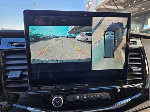 Used 2023 Ford Transit 350 XLT image 27