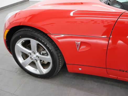 Used 2007 Pontiac Solstice GXP w/ Premium Package RWD image 28
