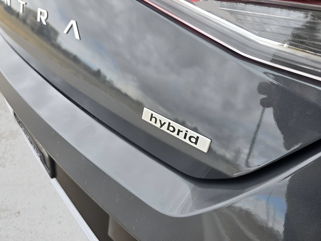 Used 2026 Hyundai Elantra Limited FWD image 11