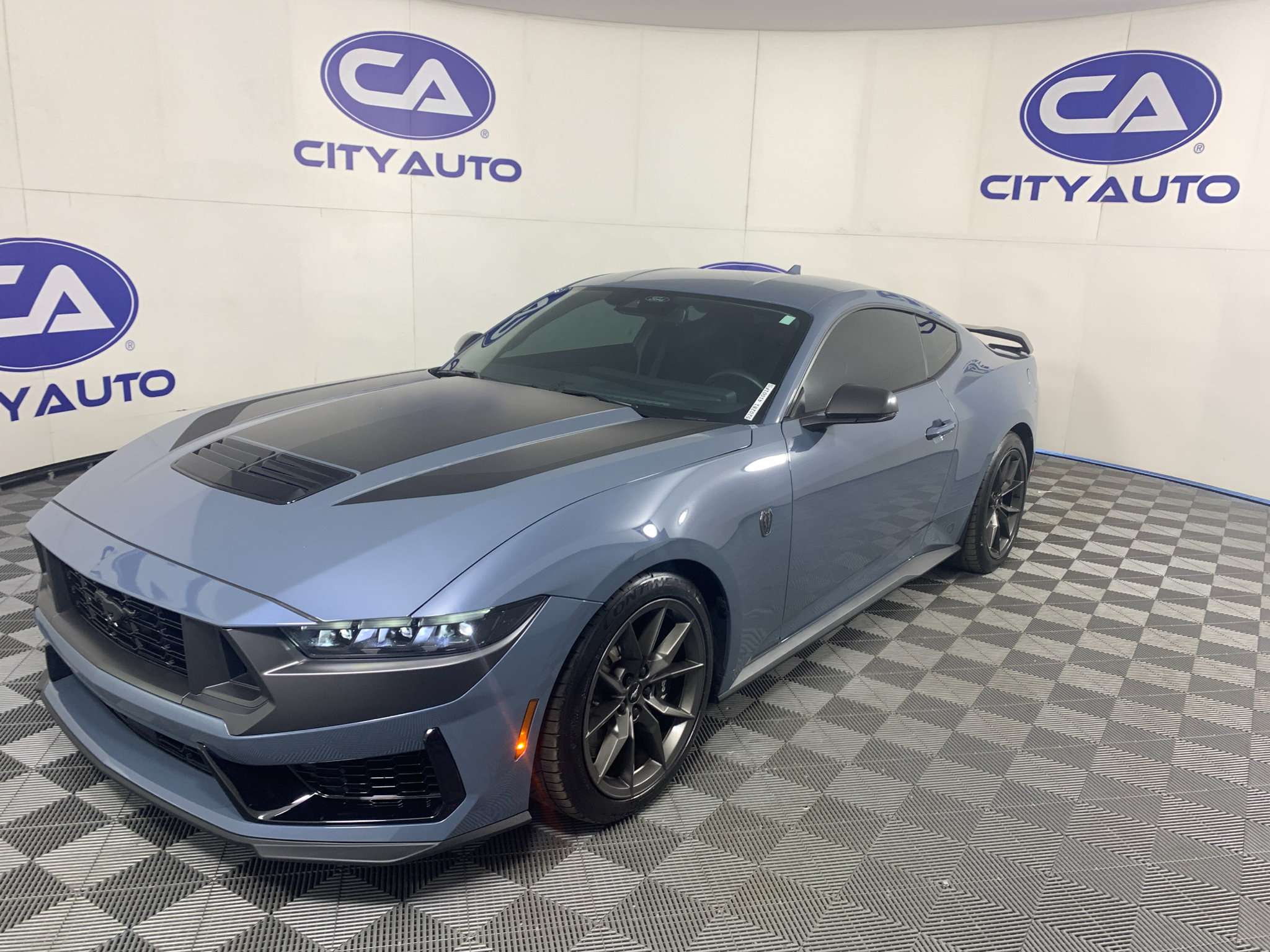 Used 2024 Ford Mustang Dark Horse RWD image 7