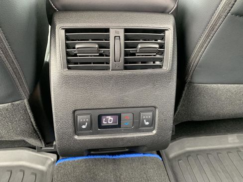 Used 2023 Mitsubishi Outlander SEL image 30