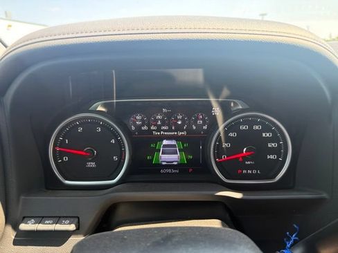 Used 2022 Chevrolet Silverado 2500 LTZ w/ LTZ Convenience Package AWD/4WD image 19