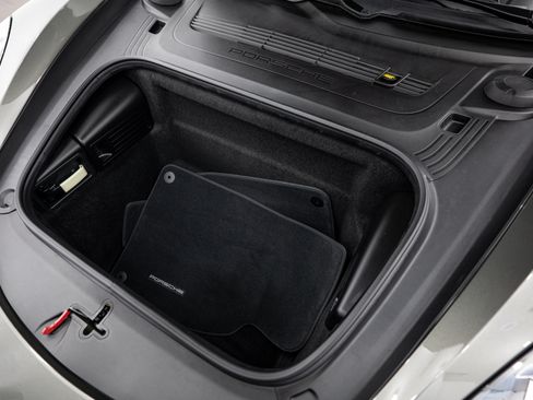 Certified 2025 Porsche 718 Cayman S RWD image 27