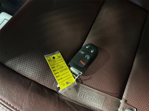 Used 2024 Dodge Durango GT image 32