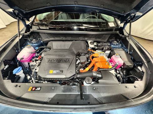 Certified 2025 Kia Niro SX Touring image 31