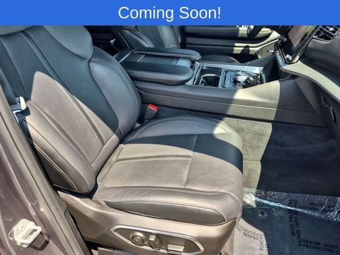 Used 2024 Jeep Wagoneer Series II AWD/4WD image 22