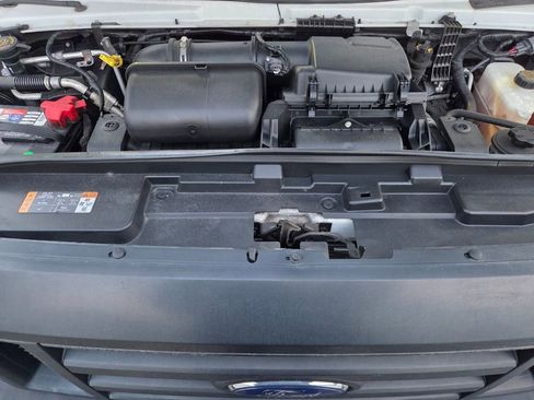 Used 2021 Ford E-350 and Econoline 350 Super Duty image 17