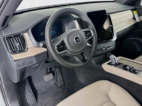 New 2026 Volvo XC90 B5 Core image 9