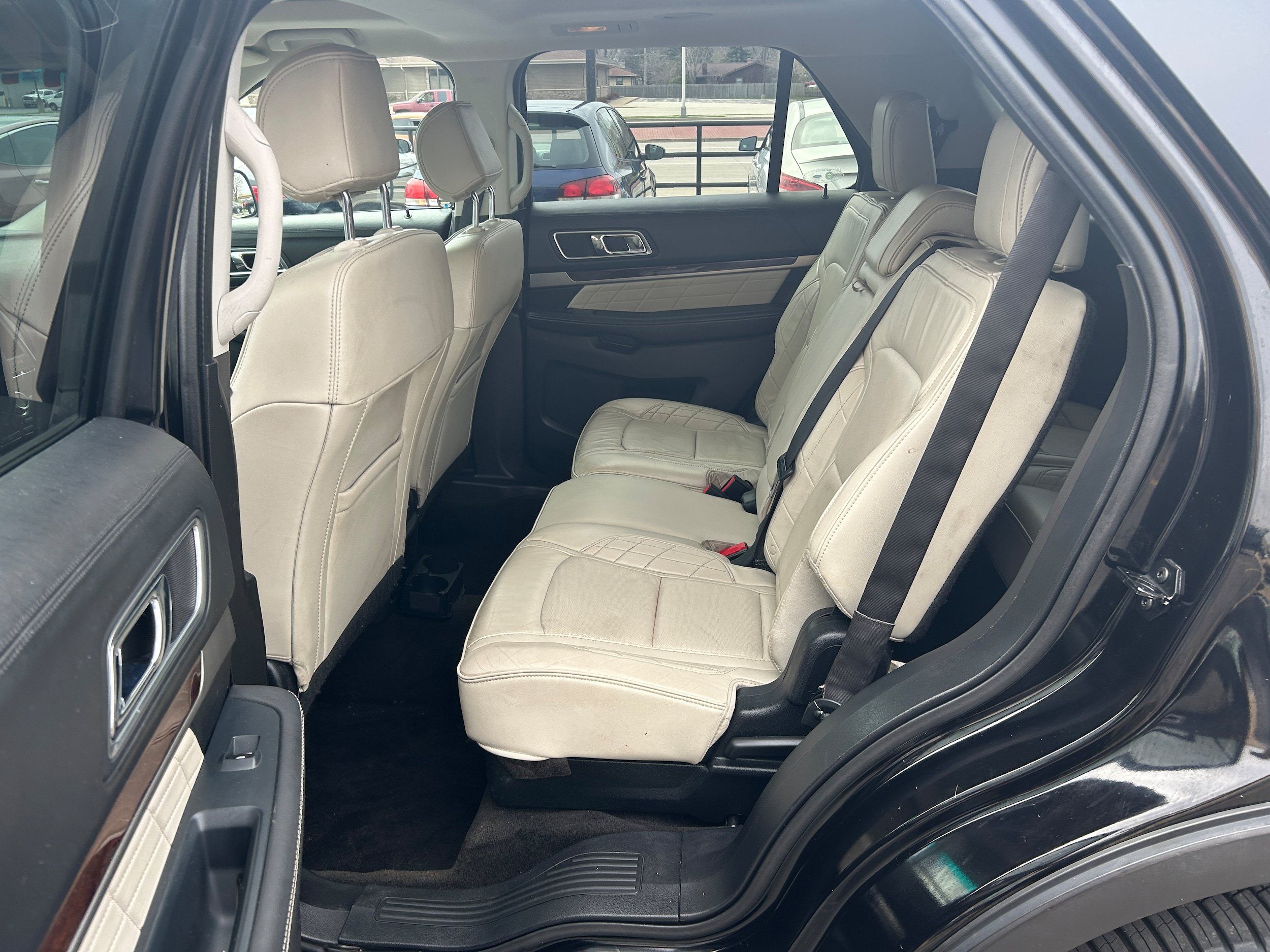 Used 2016 Ford Explorer Platinum AWD/4WD image 6