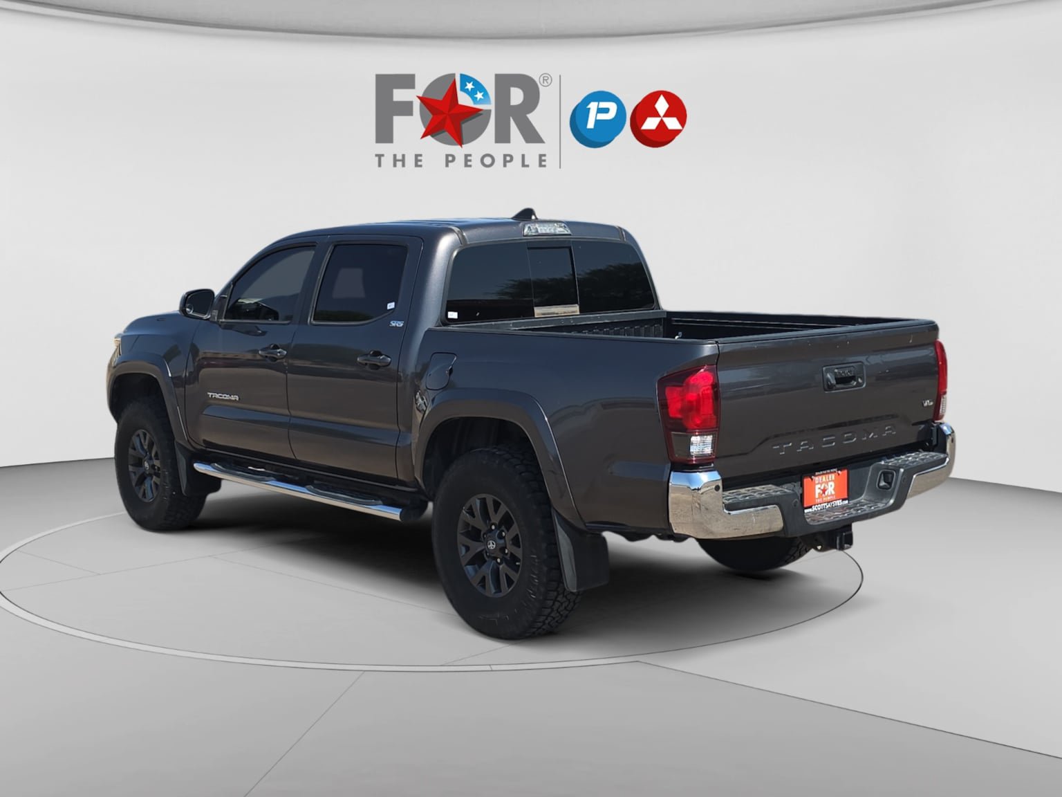 Used 2020 Toyota Tacoma SR5 RWD image 4