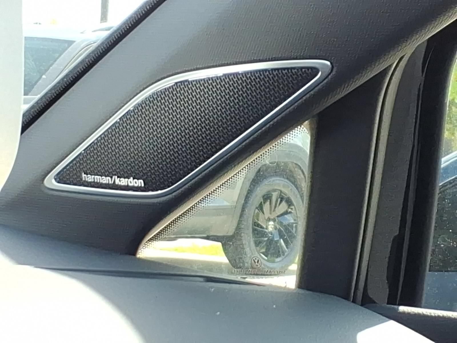 New 2026 Volkswagen GTI SE FWD image 15