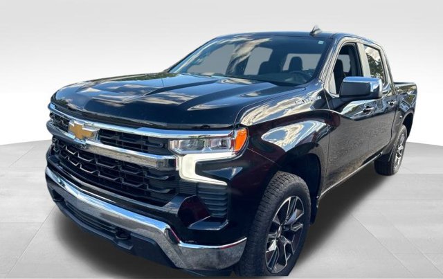 Used 2024 Chevrolet Silverado 1500 LT AWD/4WD image 2