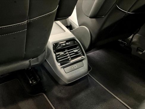 Used 2022 Volkswagen ID.4 Pro S w/ Gradient Package image 38