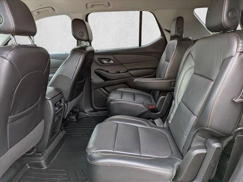 Used 2018 Chevrolet Traverse LT image 18