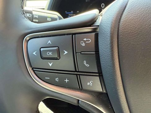 Used 2025 Lexus UX 300h AWD w/ Accessory Package (Z1) image 22