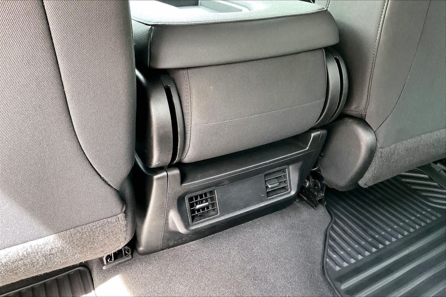 Used 2022 Chevrolet Silverado 1500 Custom AWD/4WD image 33