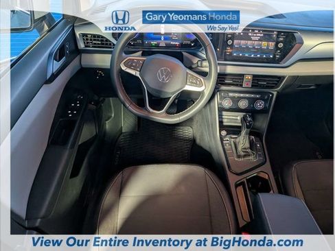 Used 2023 Volkswagen Taos SE FWD image 16