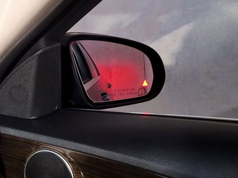 Used 2019 Mercedes-Benz C 300 Sedan image 16