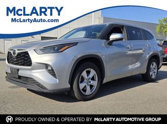 Used 2023 Toyota Highlander LE video 1