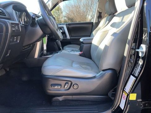 Used 2017 Toyota 4Runner SR5 image 24