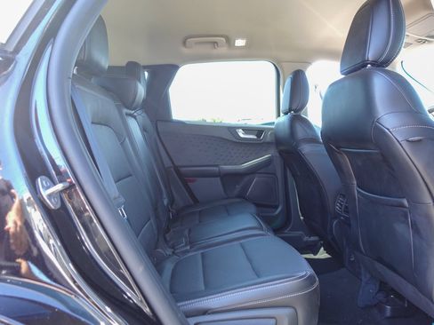 Used 2020 Ford Escape Titanium AWD/4WD image 14