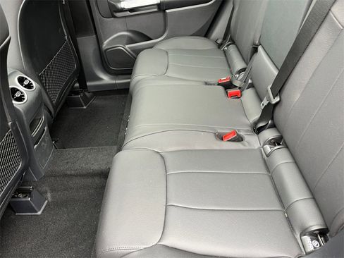 New 2025 Mercedes-Benz GLB 250 4MATIC image 8