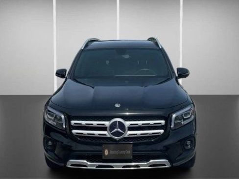 Used 2022 Mercedes-Benz GLB 250 image 2