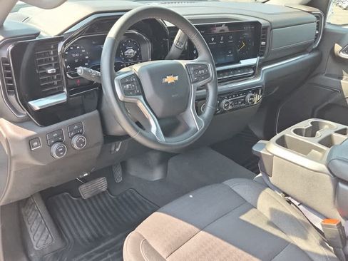 Used 2024 Chevrolet Silverado 1500 LT AWD/4WD image 13