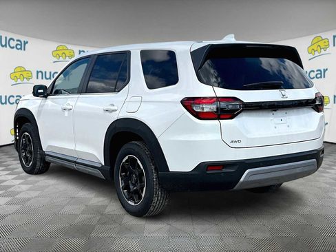 New 2025 Honda Pilot EX-L image 5
