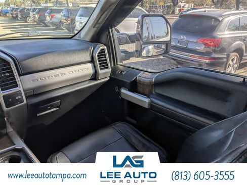 Used 2018 Ford F250 Lariat w/ Chrome Package image 17