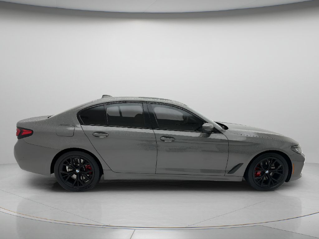 Used 2022 BMW 530i xDrive w/ M Sport Package AWD/4WD image 6