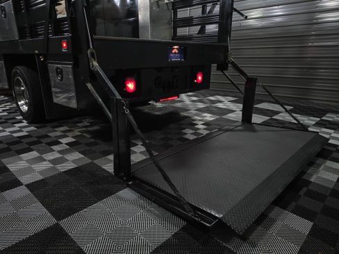 Used 2021 Ford F550 XL 4WD DRW Regular Cab Dually image 11