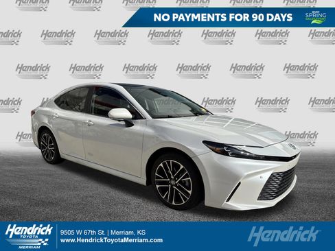 Used 2025 Toyota Camry XLE w/ Premium Plus Package image 1