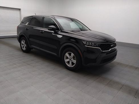 Used 2022 Kia Sorento LX FWD image 11