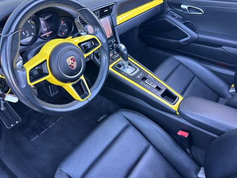 Used 2017 Porsche 911 Carrera image 4